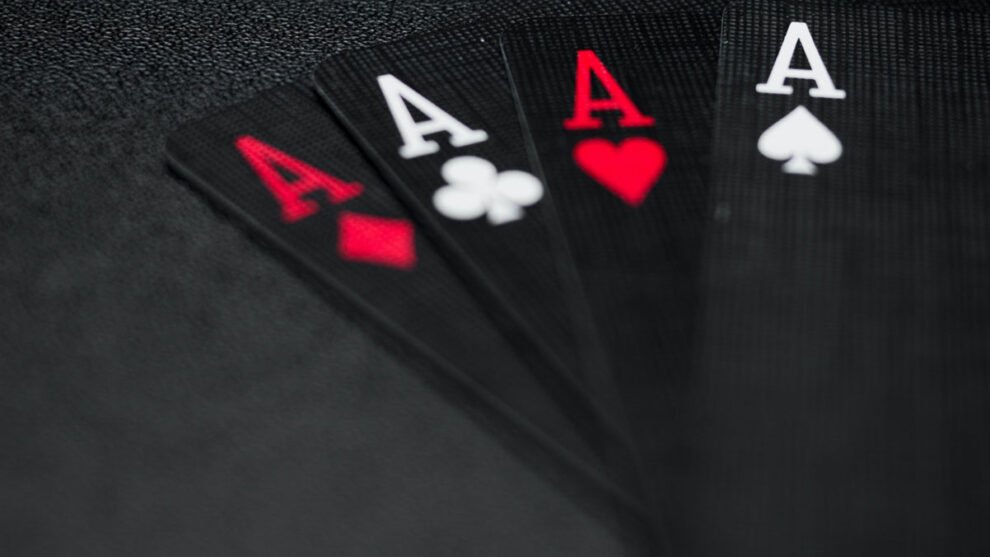 7 Signs of Gambling Addiction Black Playing Cards